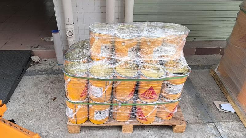 广州仓西卡地坪涂料码放实拍